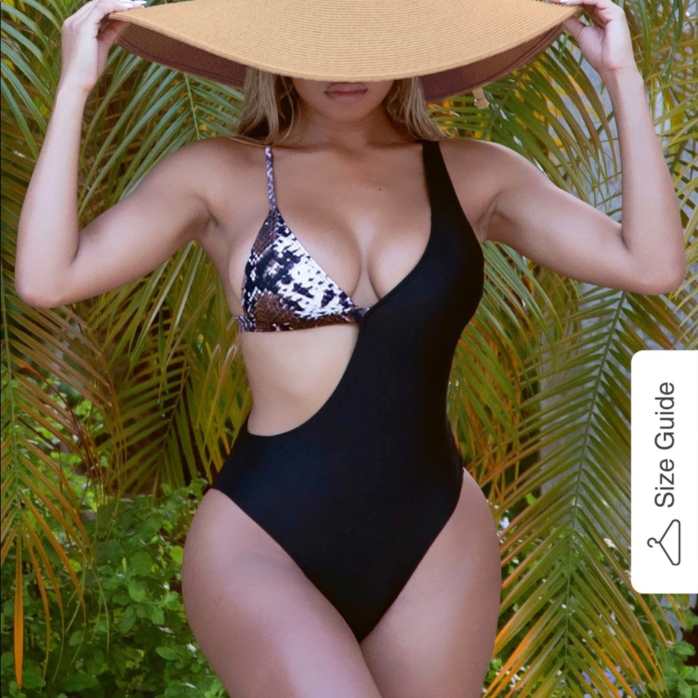 Snakeskin Cut-Out One Piece Swimsuit